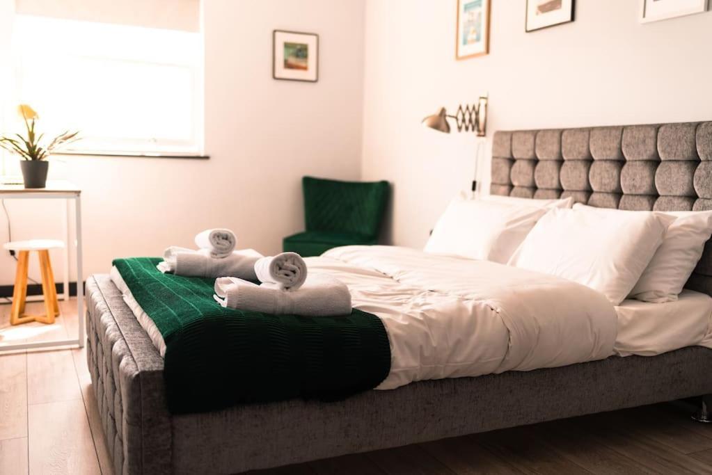 The Sunset Apartment - Margate Beach - By Goldex Coastal Breaks Exteriör bild